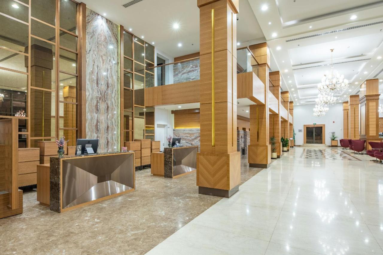 Radisson Blu Hotel, Buraidah Exterior foto